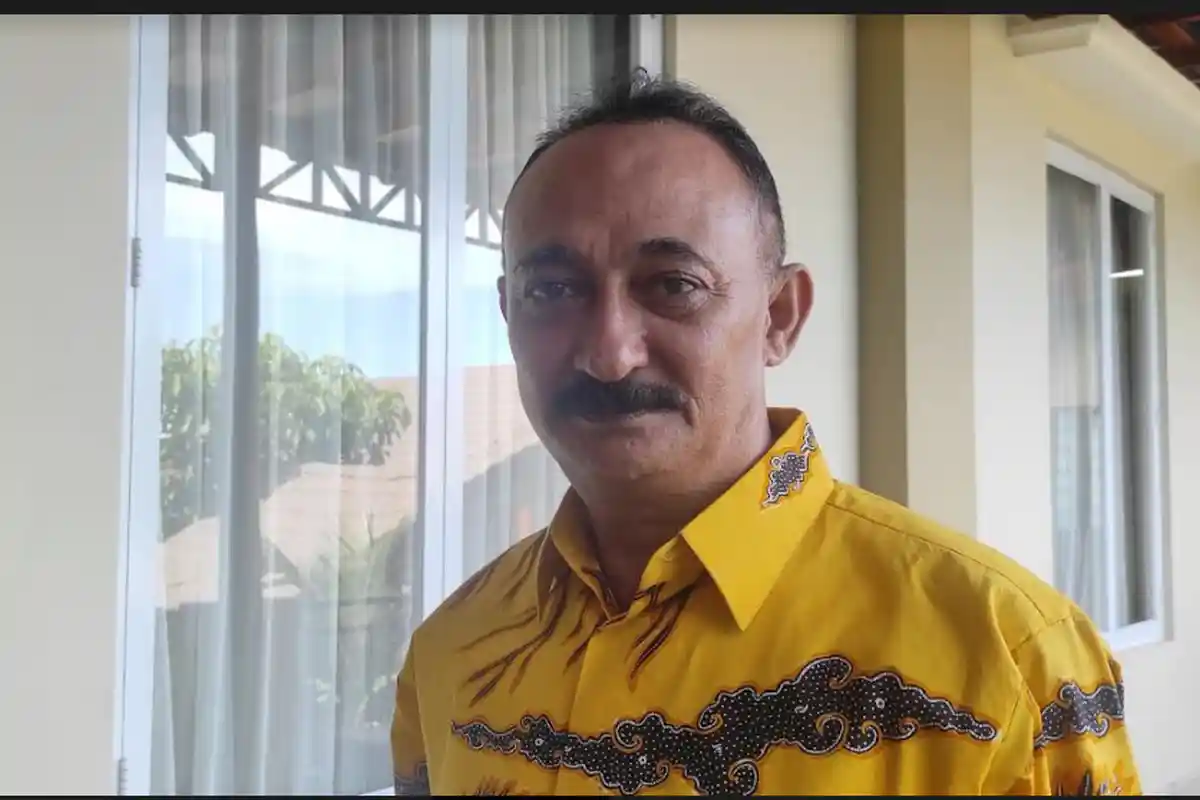 Ketua DPRD Sumba Timur Minta Pengendalian Hama Belalang Sumba Timur Dilakukan Secara Masif 