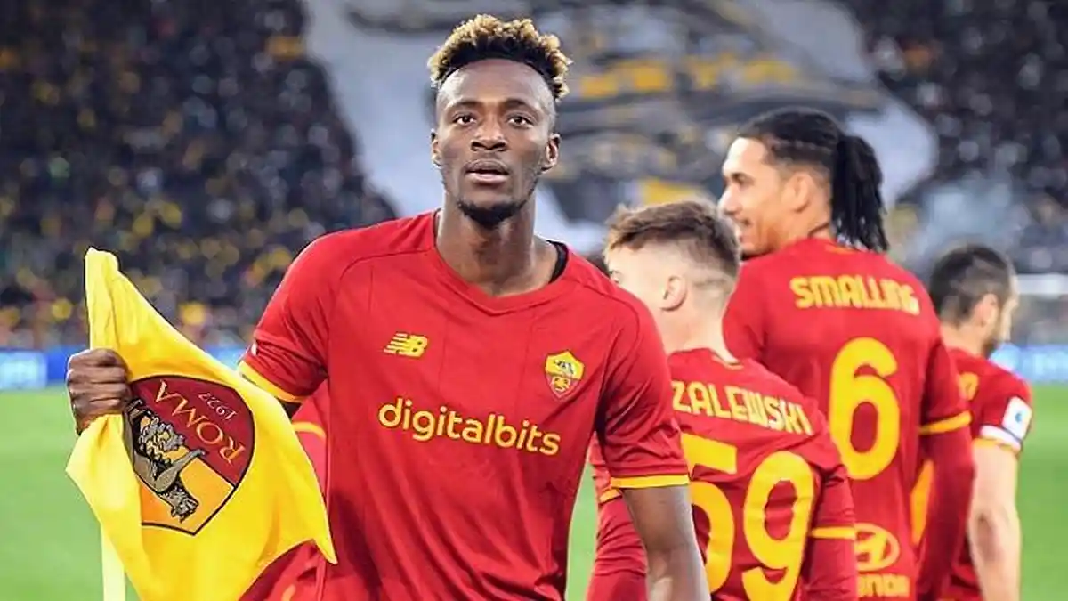 Bintang AS Roma Tersanjung dengan Rumor Kepindahan Dirinya ke Man United