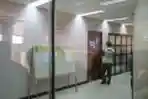 KPK Geledah Kantor Gubernur Riau