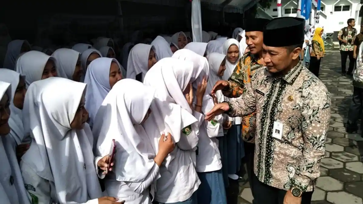 Pesan HM Hartopo Saat Buka Gebyar Milenial Expo Perguruan Tinggi di Kudus