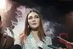 Nyaman Garap Konten YouTube Selama di Rumah, Momen Luna Maya Ini Paling Banyak Ditonton Warganet
