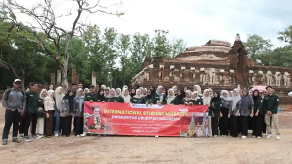 51 Mahasiswa UUI Studi Tur ke Kamphaeng Phet Rajabhat University, Thailand