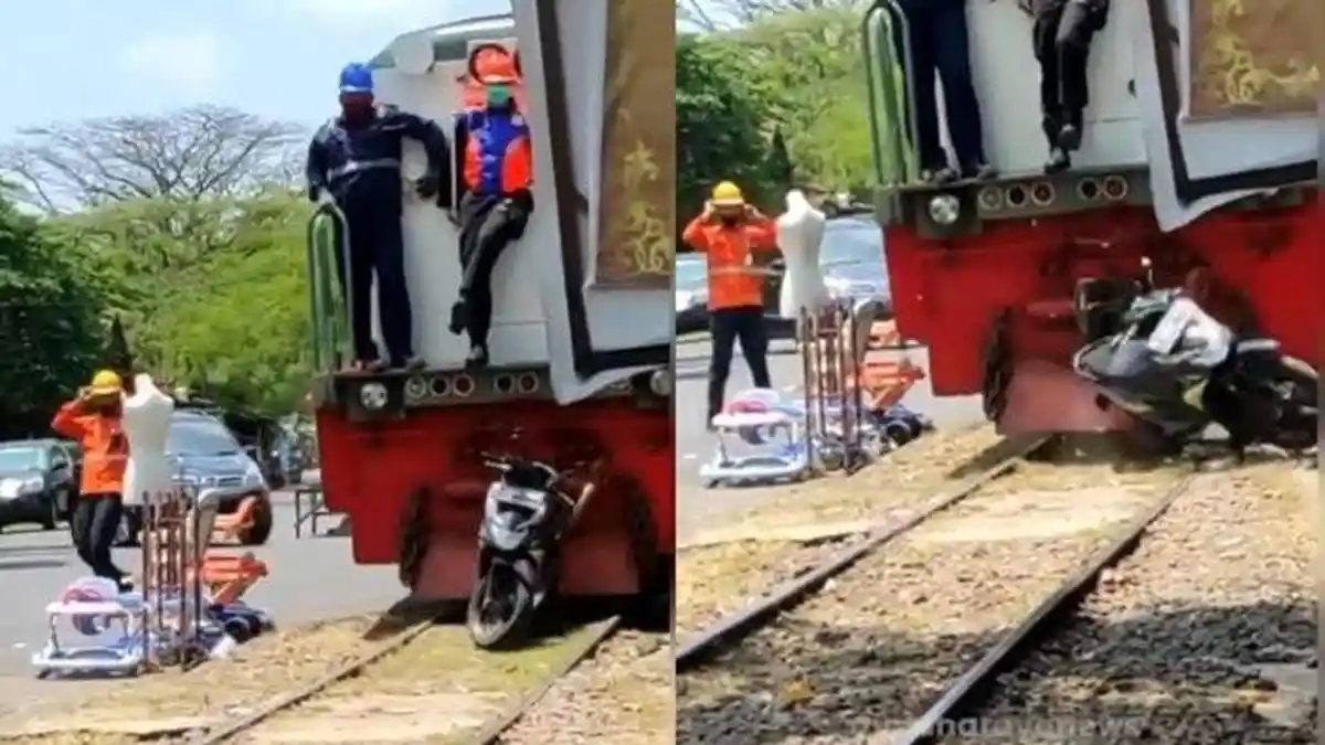 VIRAL Video Kereta Api Tabrak Motor yang Terparkir di Tengah Rel, Humas KAI Daop 8: Itu Pelanggaran