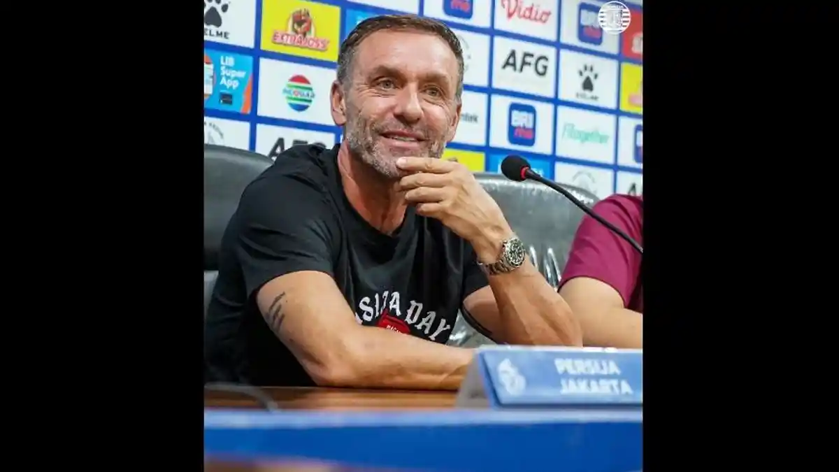 Thomas Doll Soroti Kepemimpinan Wasit Ginanjar di Laga Persija Jakarta Vs Persik Kediri