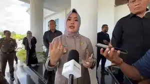Wali-Kota-Kendari-Siska-Karina-Imran-saat-diwawancarai-TribunnewsSultracom-Senin-1662025.jpg