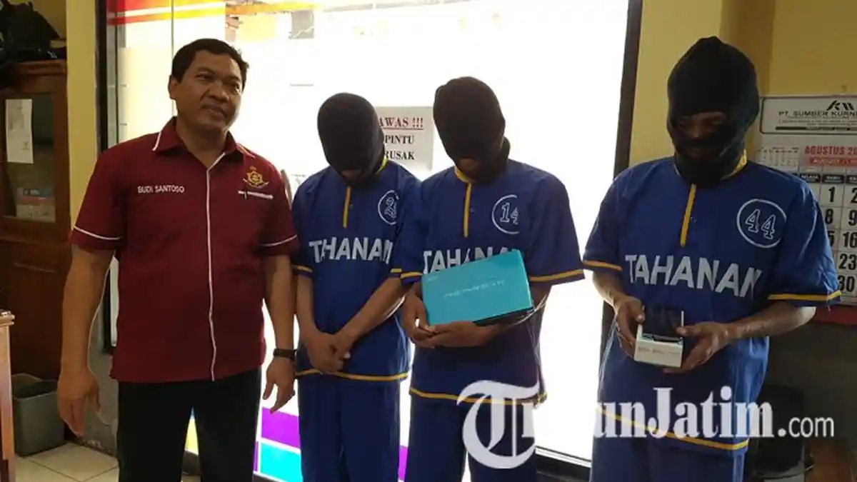 Pria Ini Lega Bisa Bayar Sekolah Anaknya Pakai Uang Hasil Jual Ponsel Curian