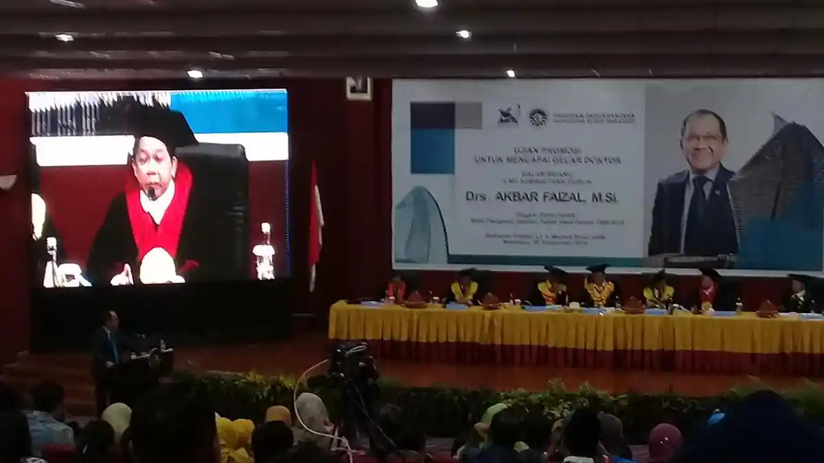 Ketua MPR dan Dua Menteri Hadiri Ujian Promosi Doktor Akbar Faizal di UNM