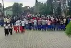 Ratusan-umat-Katolik-menghadiri-ibadat-penutupan-Bulan-Maria.jpg