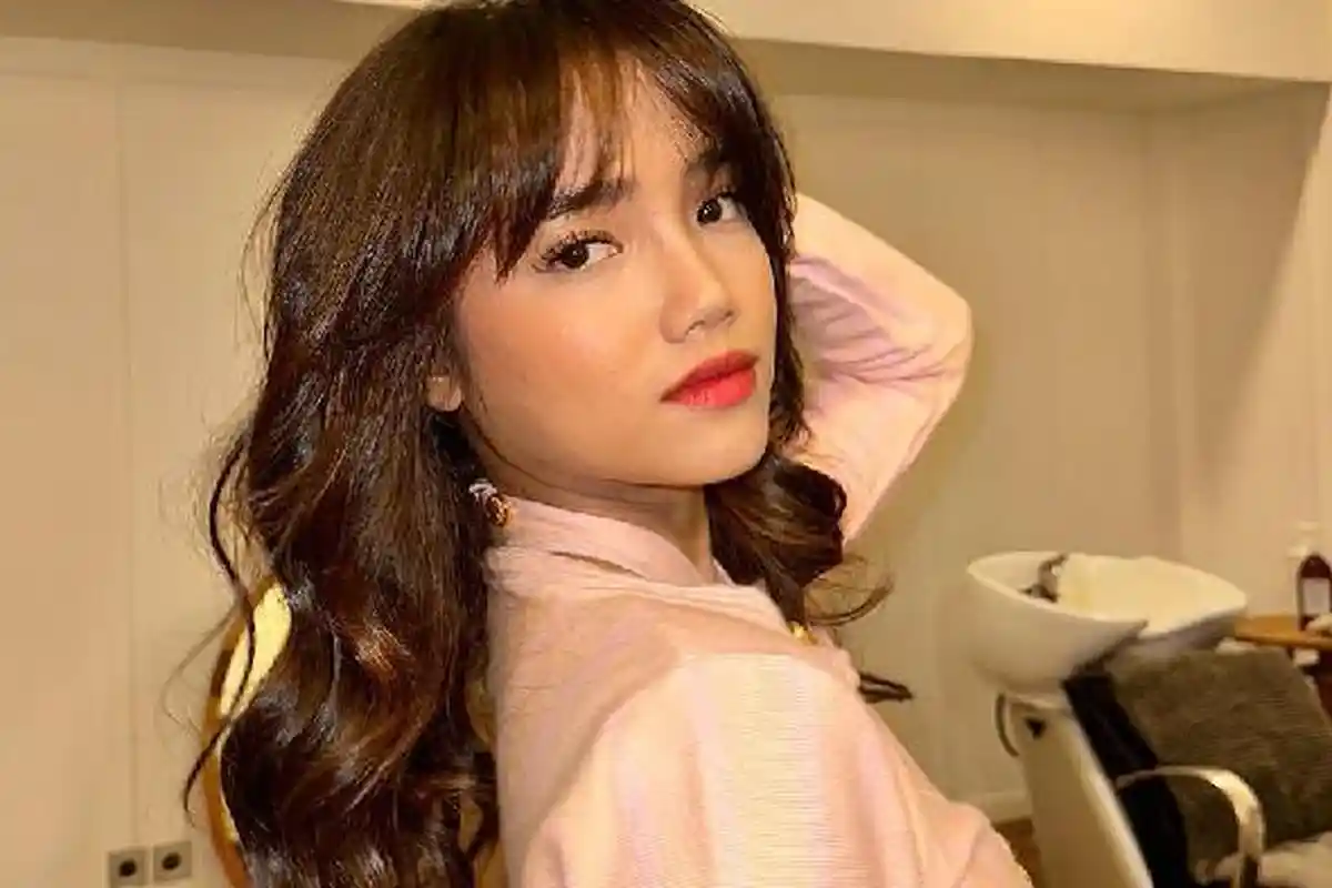 Sempat Viral, Fuji Utami Beri Klarifikasi: Mau Pindah Lapak ke Shopee Live karena Banyak Diskon