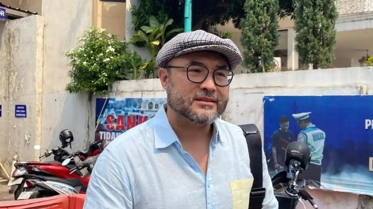 Murka Identitasnya Dipakai untuk Hina Orang, Surya Saputra Tempuh Jalur Hukum