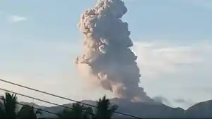 20240101-Gunung-Dokuno-erupsi.jpg