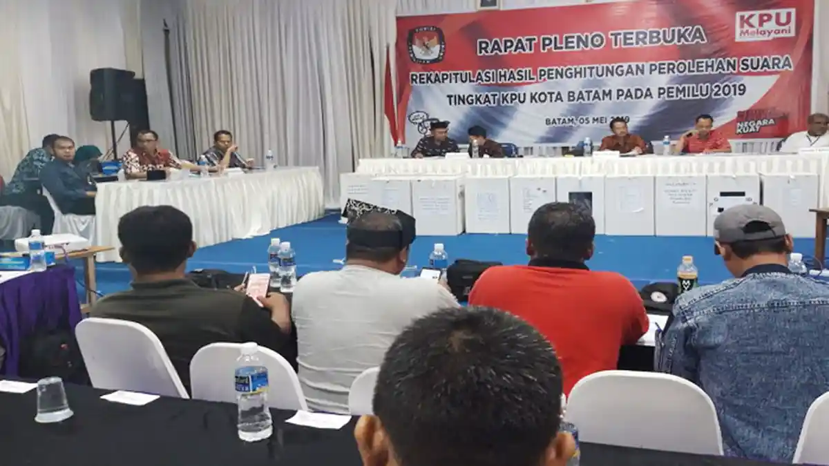 Hasil Pleno KPU Batam Jokowi-Maruf Amin Unggul, Saksi Parpol Protes DPT