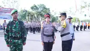 penyematan-Pin-pengamanan-Pilkada.jpg