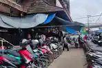 Tarif-Parkir-di-Pasar-16-Ilir-Mendadak-Mahal-Jelang-Lebaran-Motor-Dipatok-Rp5-Ribu-Mobil-Rp10-Ribu.jpg