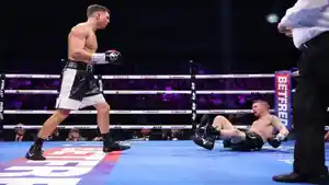 Hasil-Tinju-Dunia-Pat-McCormack-Lewati-Ujian-Terberatnya-Menghentikan-Robbie-Davies-Jr.jpg