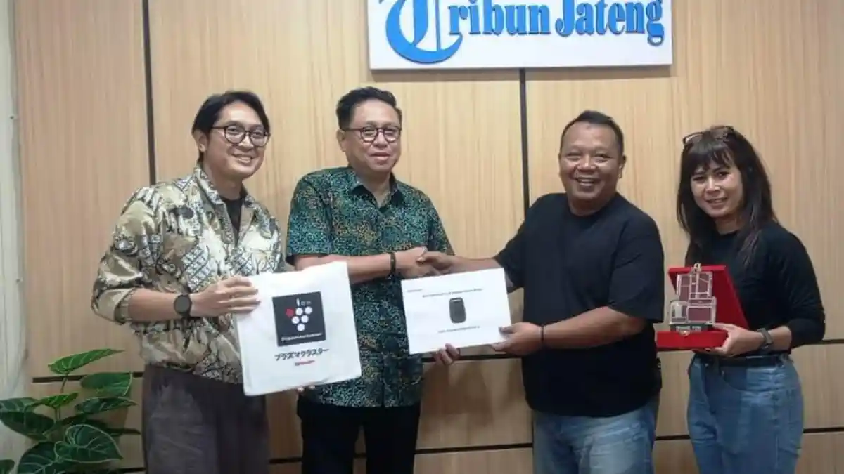 SHARP Kunjungi Tribun Jateng, Kenalkan Aquos R9 Pro, Ajak ke Pameran di Mall Semarang