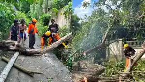 CUACA-BURUK-Intensitas-hujan-curah-tinggi-sejak-Kamis-1162026.jpg