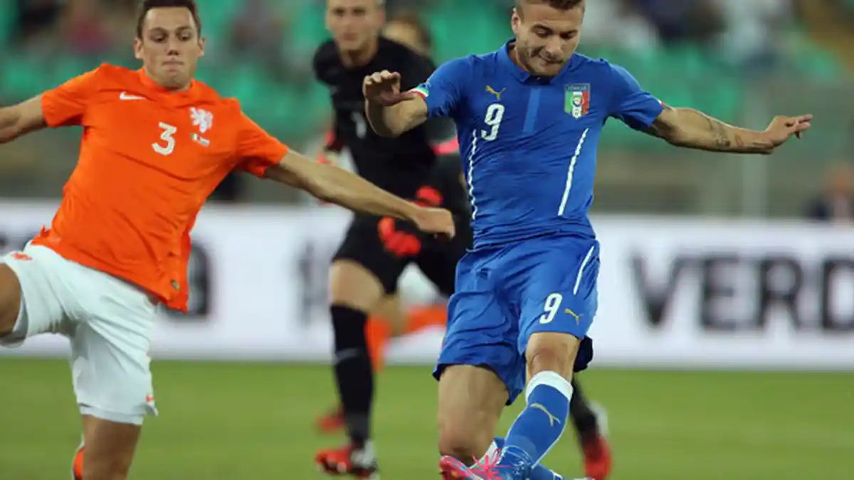 Italia vs Belanda: Babak I Italia Menang 2-0