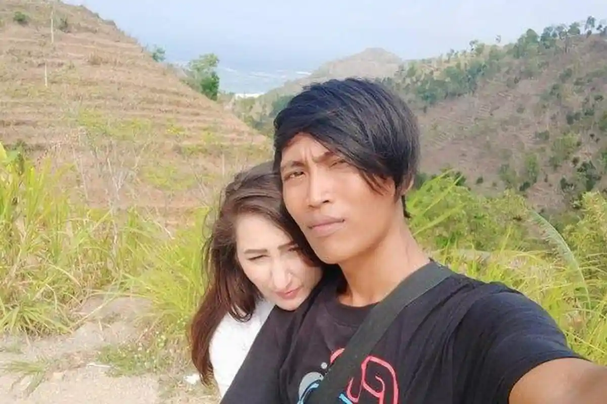 Bule Jerman Kepincut Tukang Sapu Indonesia Kenalan di Aplikasi Berujung Nikah dengan Cara Tak Biasa