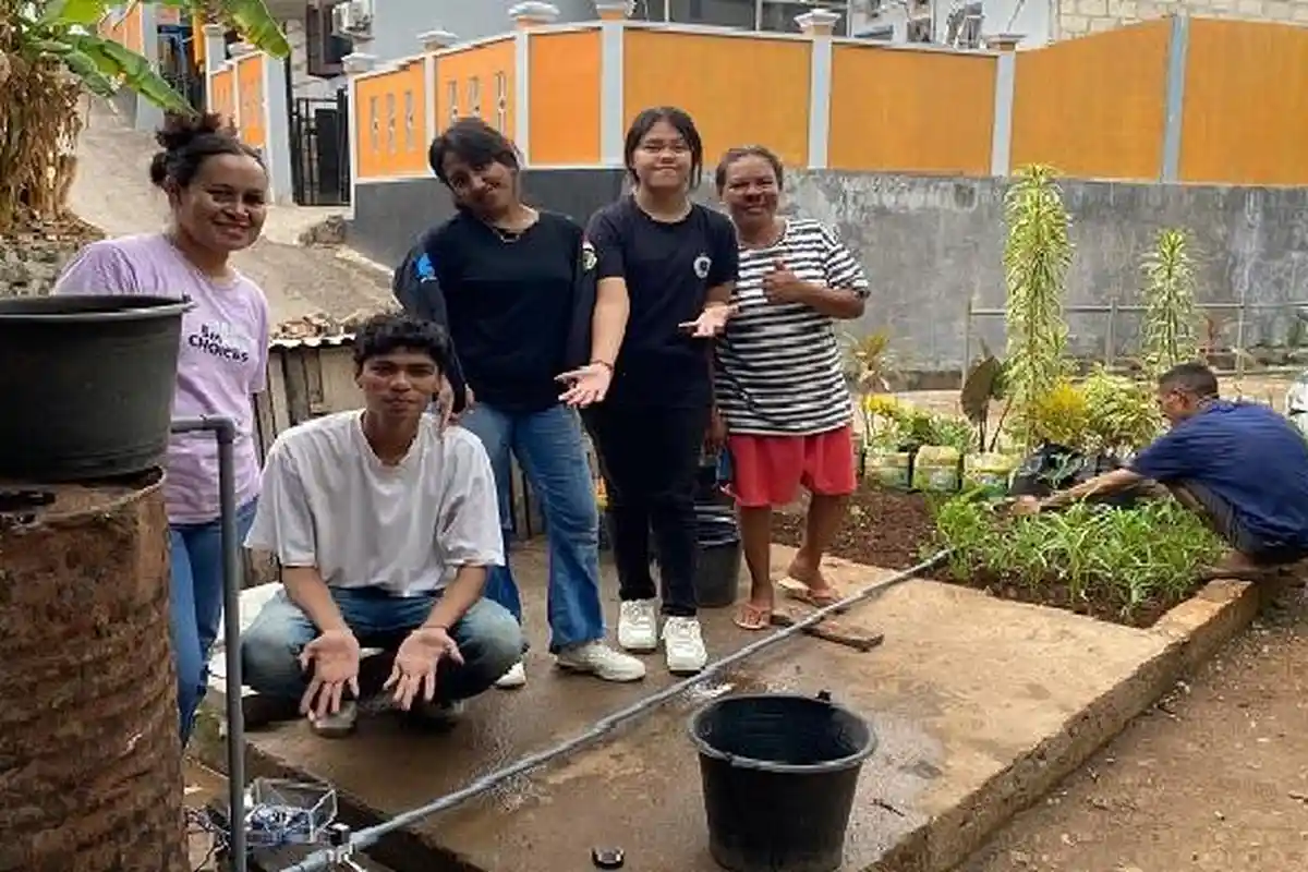 Dosen Unwira dan Undana Berdayakan IRT di Kupang Manfaatkan Pekarangan untuk Ketahanan Pangan