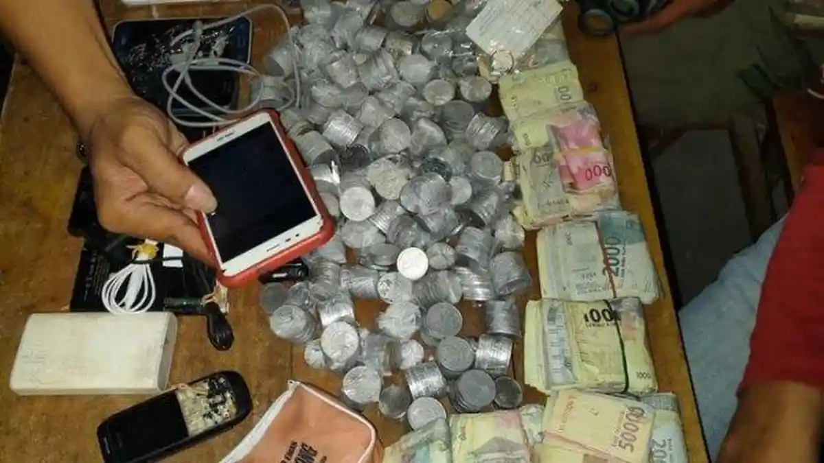 Viral Razia Pengemis di Semarang, Pasutri Penerima PKH Demak Ini Punya 7 HP dan Perhiasan Emas