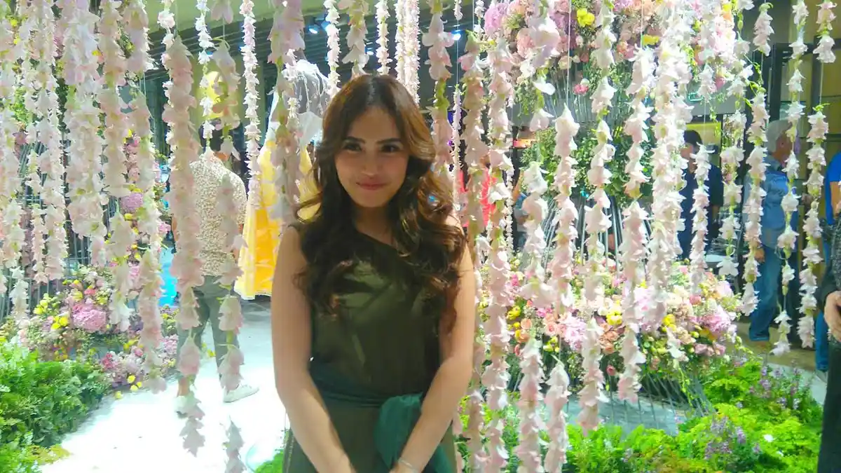 Ayu Ting Ting Ditegur Teman karena Cara Berpakaian
