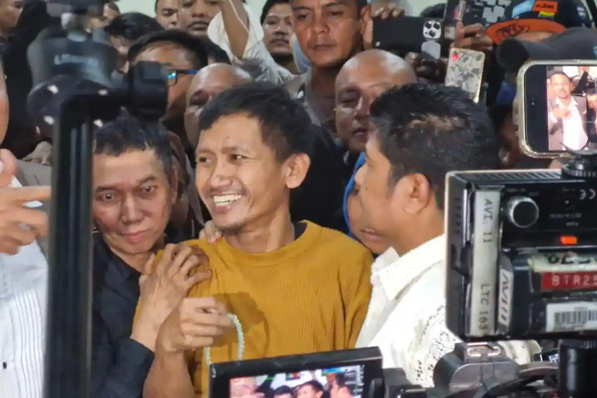 Pegi Setiawan Selalu Pegang Benda Ini Saat Keluar Dari Polda Jabar, Keluarga Akan Syukuran