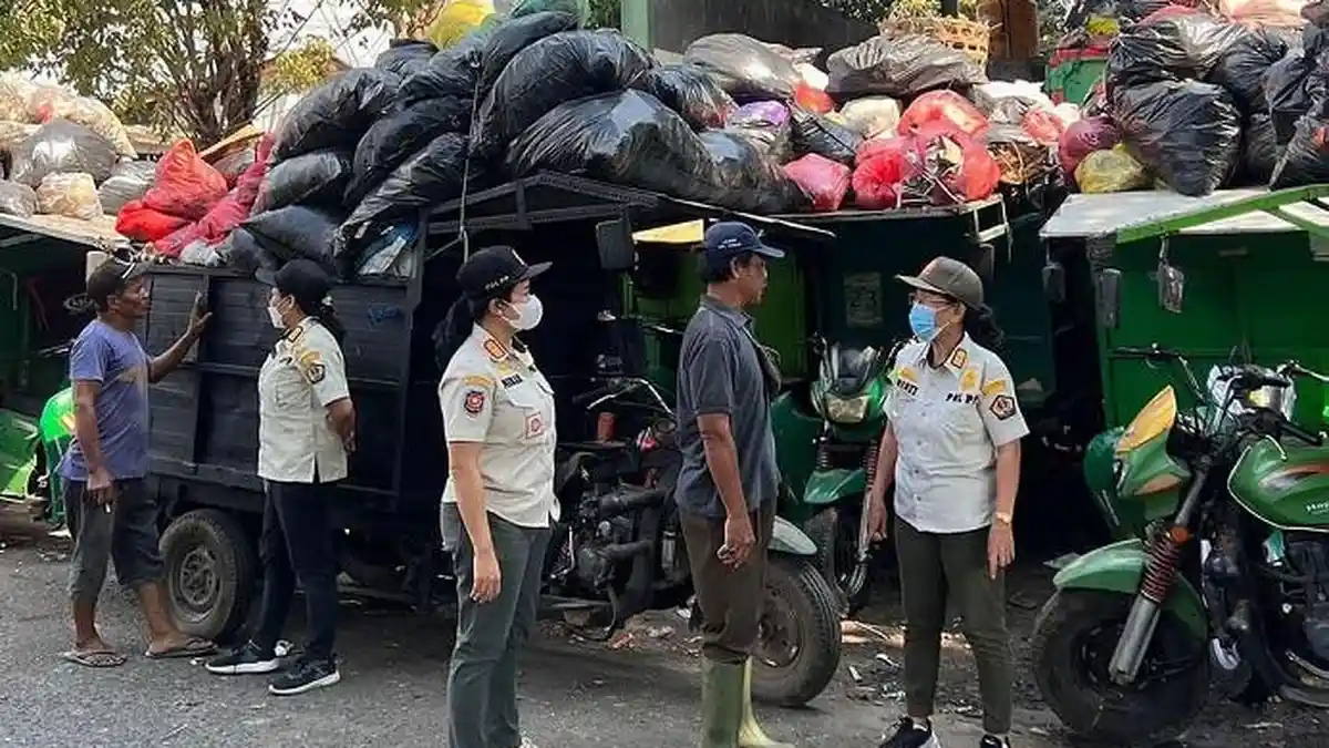 Lahan Kosong di Denpasar Berubah Jadi TPS Dadakan, Satpol PP Banjir Keluhan
