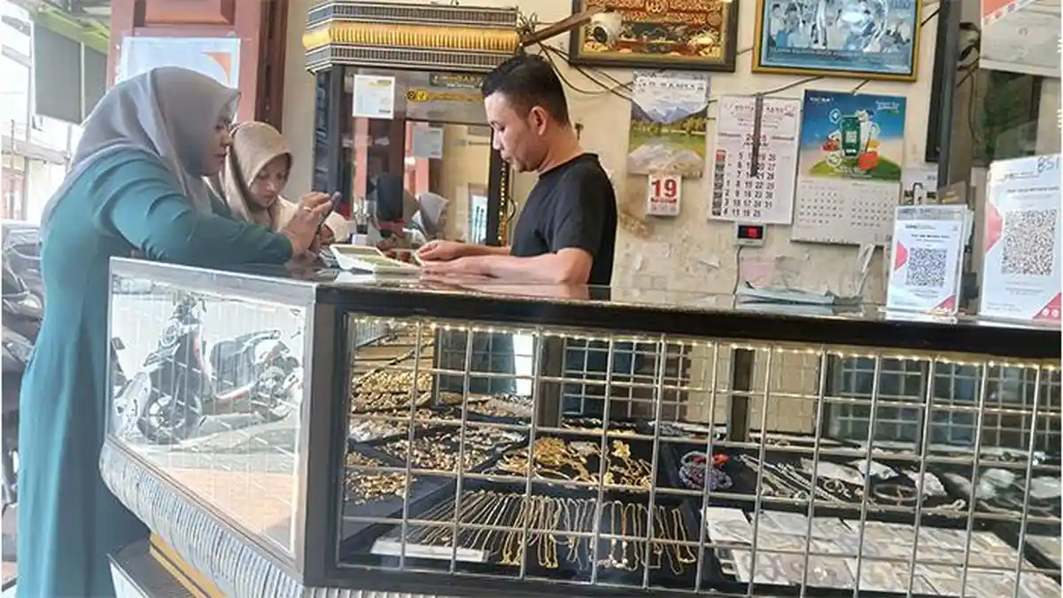 Harga Emas Antam Tembus Rekor Rp 1,663 Juta per Gram, Naik Rp 13.000