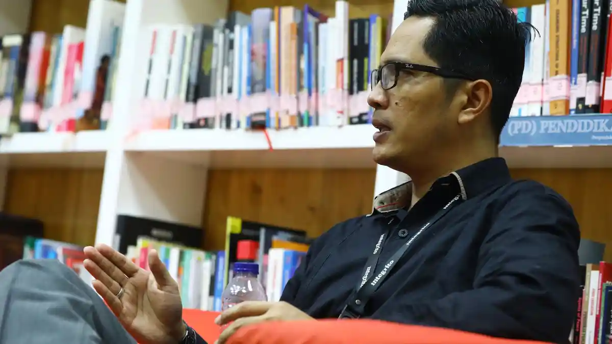Bertemu dengan Bupati Dharmasraya Sutan Riska, Begini Penjelasan Febri Diansyah