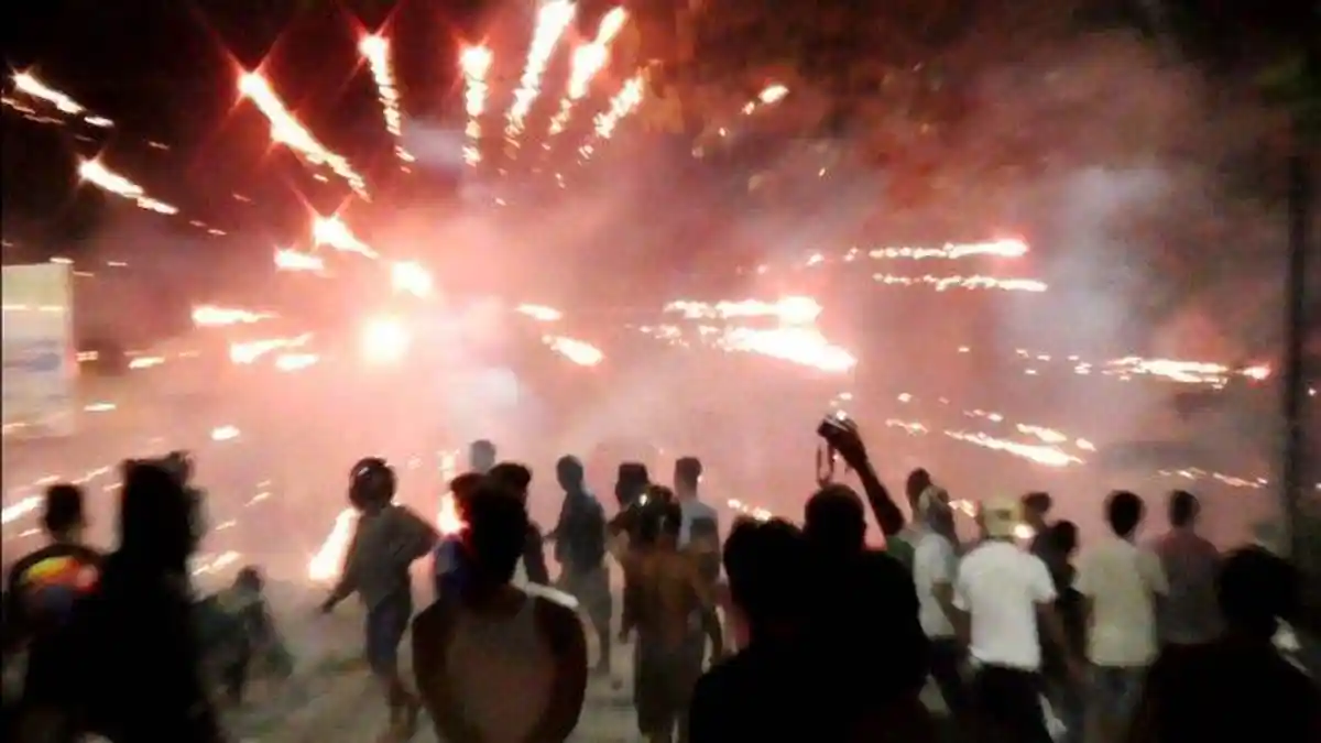 Perang Antar Warga di Medan, Petasan Dibalas Bom Molotov