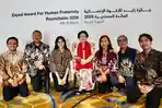 Kekuatan Batik dan Sarung: Identitas Pengenal Sesama WNI di Luar Negeri