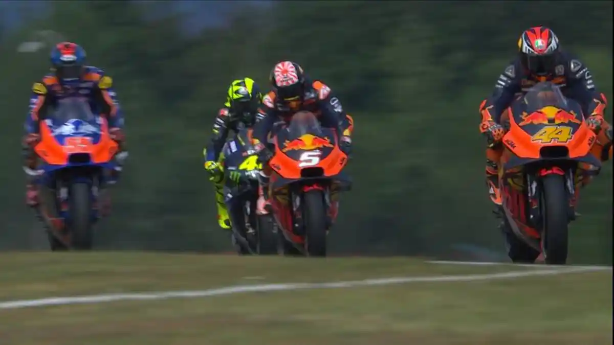 Hasil Kualifikasi MotoGP 2019 Ceko Sirkuit Brno, Marc Marquez Pole Position, Valentino Rossi Jauh