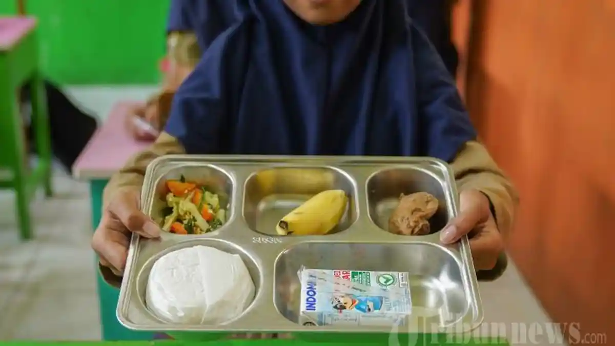 Update 8 Bansos BLT yang Cair Bulan Januari 2025: BPNT, PKH, PIP, Bansos Beras, Makan Bergizi Gratis