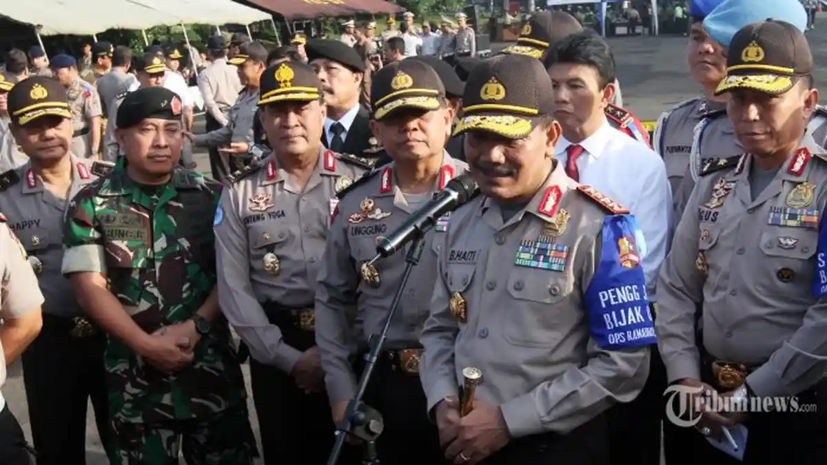 Kapolri Minta Warga Tak Khawatir, Pelaku Bom Mengincar Polisi