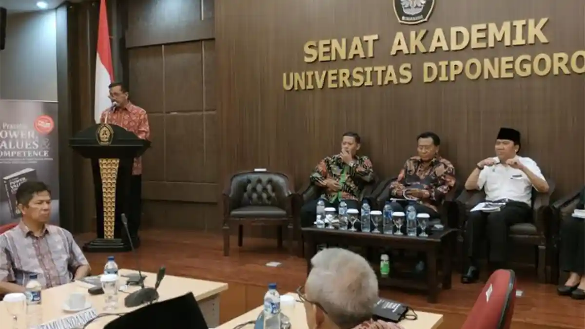 Mantan Dirut Peruri Luncurkan Buku tentang BUMN Bagi Perguruan Tinggi