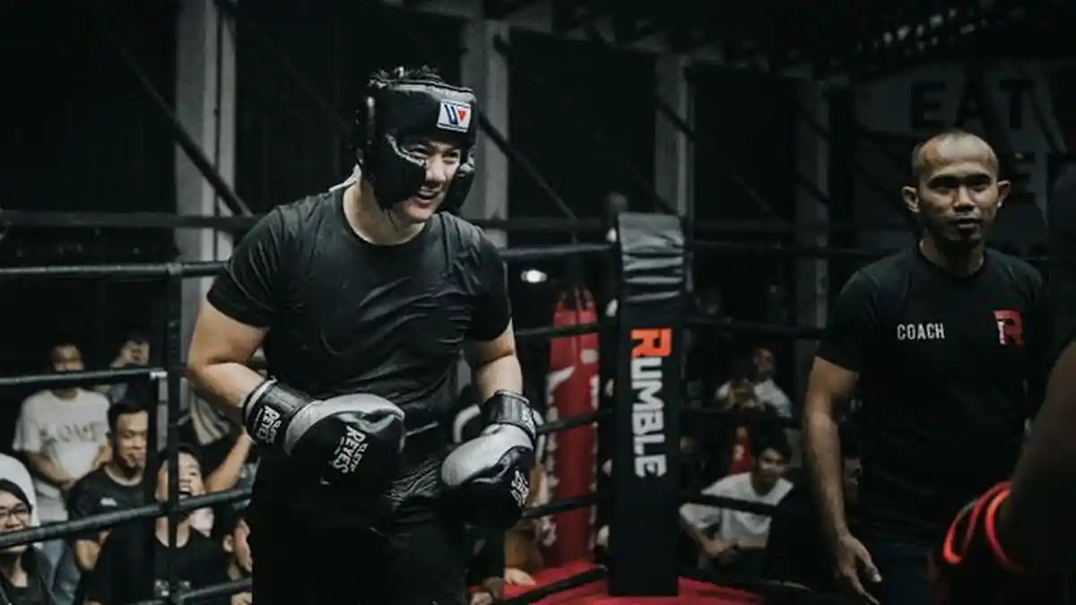 Tuntaskan Duel Sengit 4 Ronde, Chef Arnold Raih Kemenangan di Rumble Open Sparring V