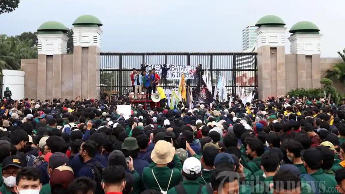 Penyusup Demo Jokowi Pamer Diri di Twitter, 'Kukira Rame Ternyata Gitu2 Aja', Beda Nasib Ade Armando
