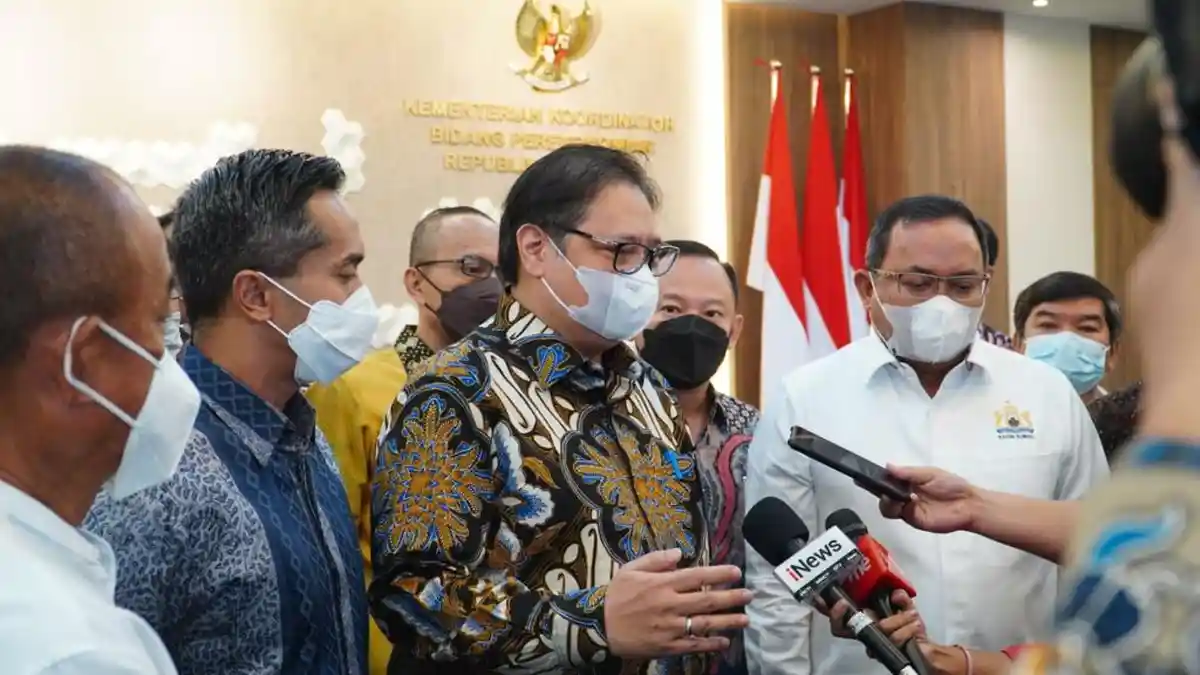 Terima 24 Perwakilan Kadin Indonesia, Menko Airlangga Minta Pengusaha Tidak Cicil THR Karyawan