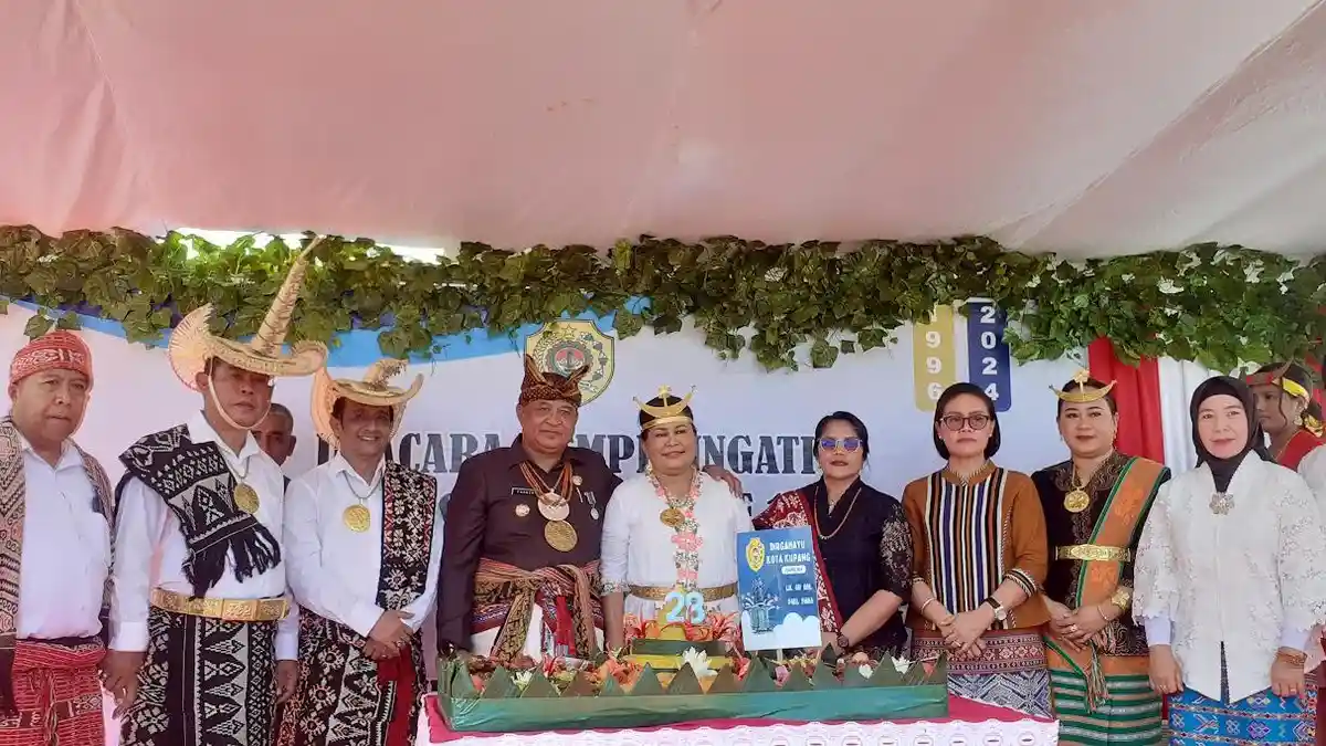 Upacara HUT ke-138 Kota Kupang NTT Diwarnai Busana Adat