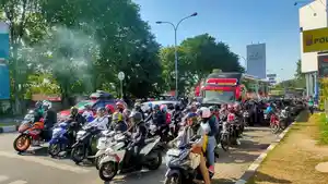 Arus-balik-mudik-lebaran-di-jalur-Pantura-Kota-Cirebone.jpg