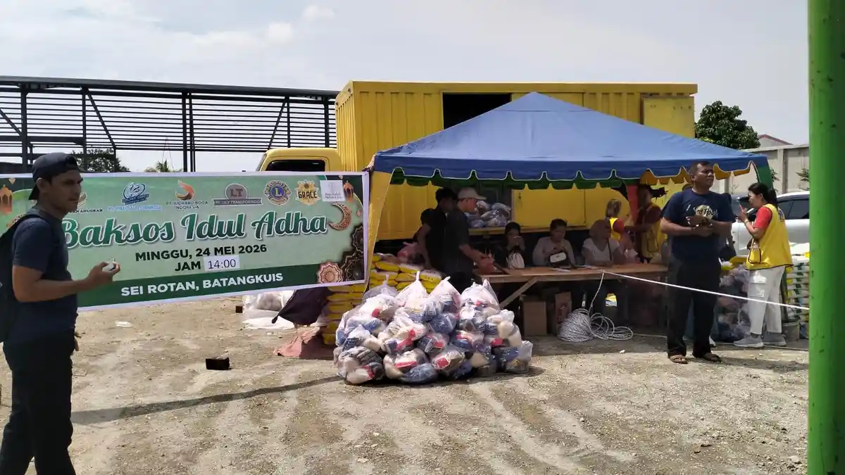 Warung Kopi Seduh Nusantara Bagi Paket Sembako Idul Adha 1447 H