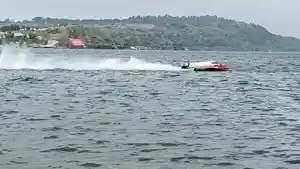 Sesi-Latihan-F1-Powerboat-Lake-Toba.jpg