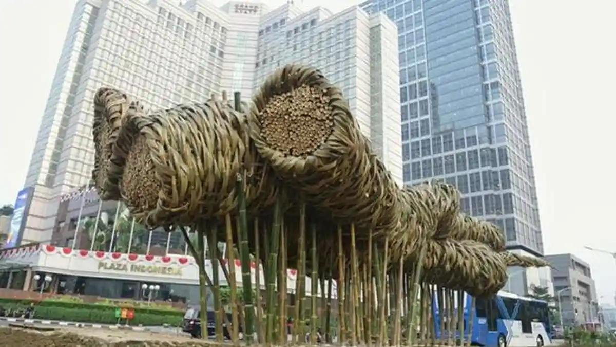 Untuk Sambut Asian Games 2018, Karya Seni dari Bambu Dipasang di Bundaran HI