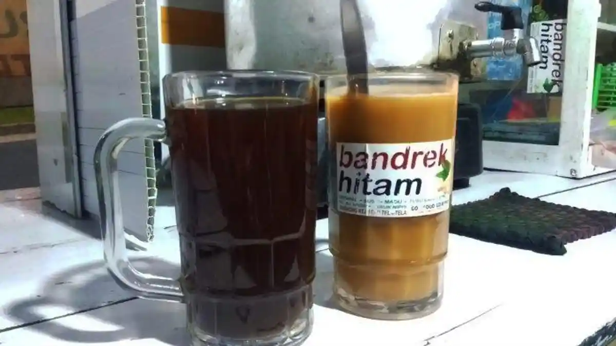 Kuliner Unik, Bandrek Hitam di Bandar Lampung