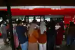 Antre Naik Bus Wisata TransJakarta