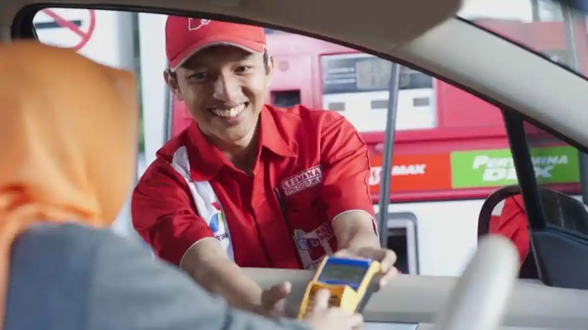 Antisipasi Antrian di SPBU, Pertamina Imbau Masyarakat Bayar BBM Secara Nontunai