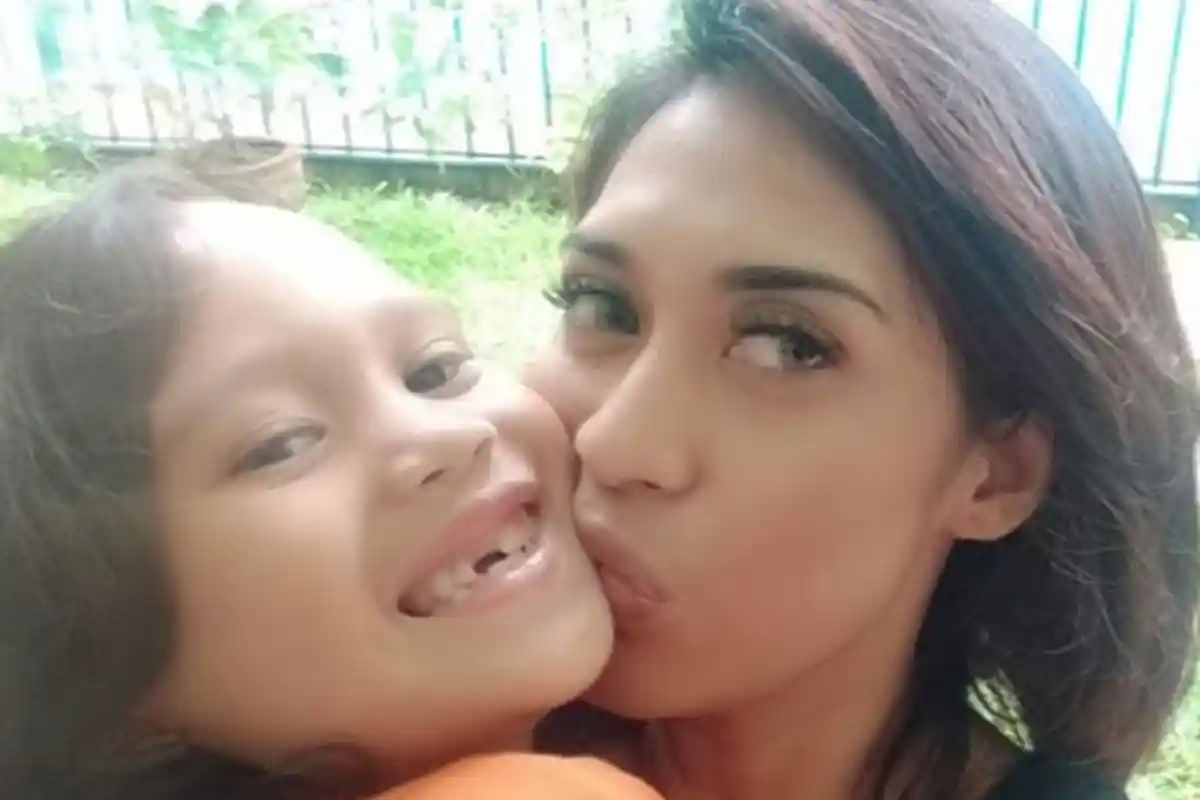 Main Hujan di Balkon, Keluarga Ungkap Kronologi Putri Karen Pooroe Meninggal hingga Ayahnya Tak Tahu