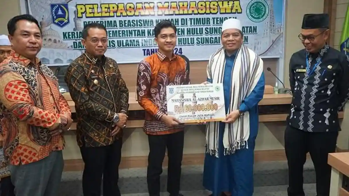 Lepas 15 Penerima Beasiswa Pemkab HSS ke Al-Azhar Mesir dan Al-Ahgaff ...