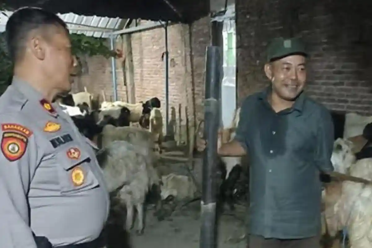 Jelang Idul Adha, Polisi Patroli ke Lapak-lapak Penjual Hewan Kurban di Kota Kediri